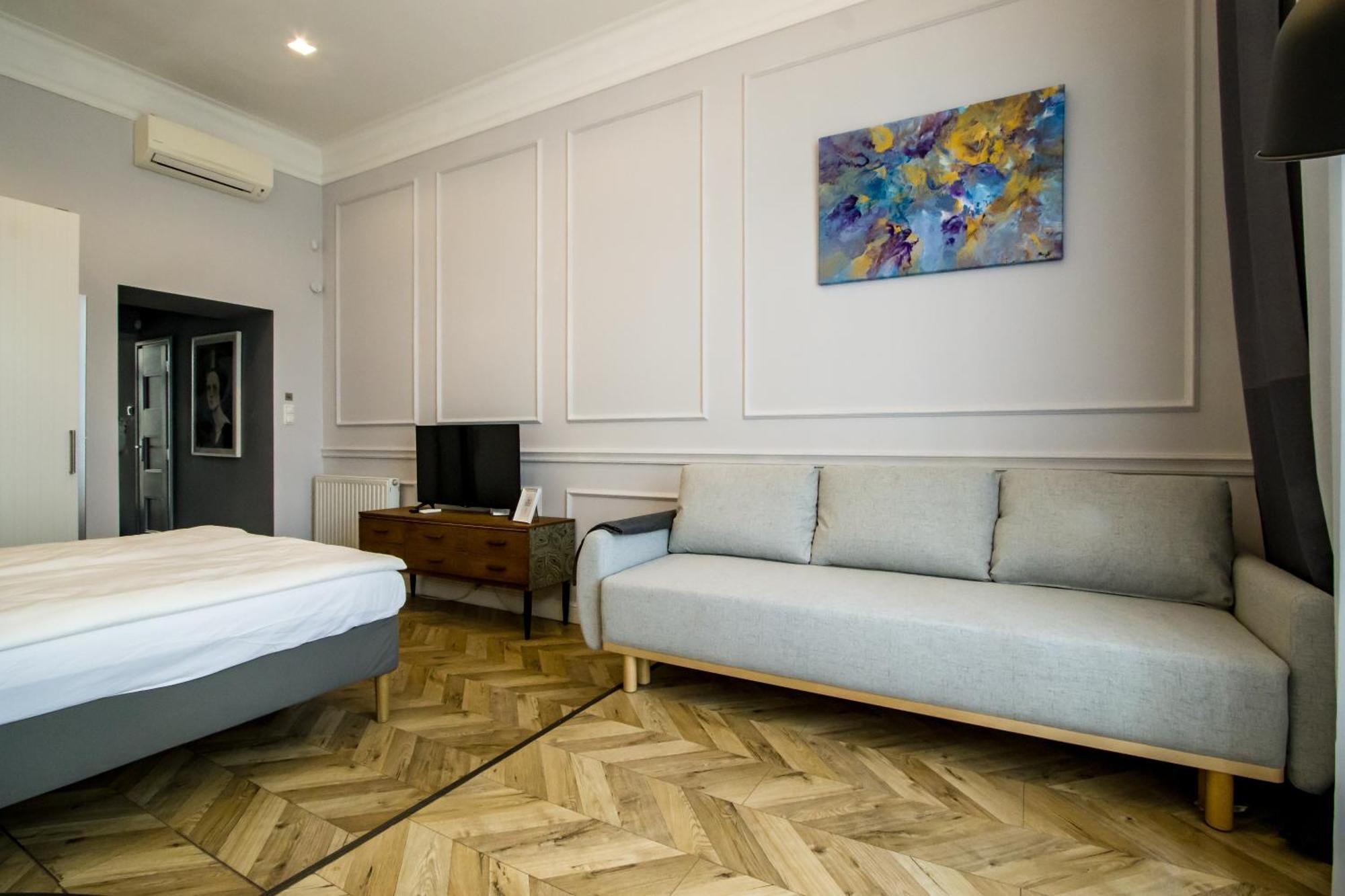 Wilson'S Oktogon Square Suite Apartment Budapest Exterior photo