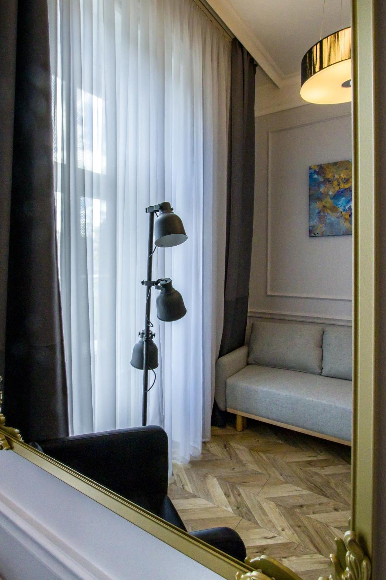 Wilson'S Oktogon Square Suite Apartment Budapest Exterior photo