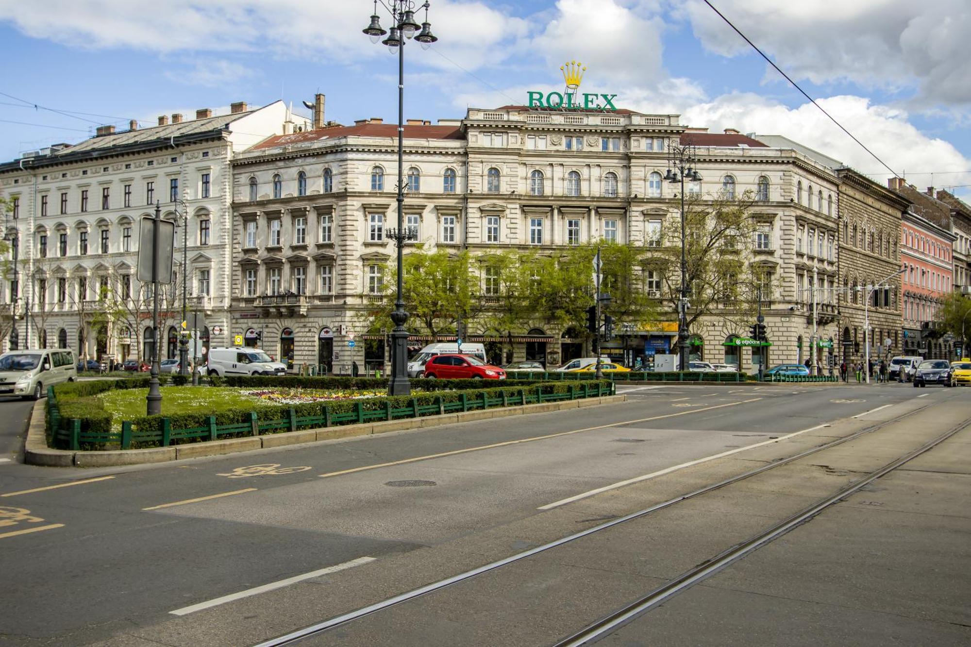 Wilson'S Oktogon Square Suite Apartment Budapest Exterior photo
